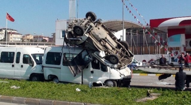 İstanbul&#039;da dehşet! 7 öğrenci yaralı