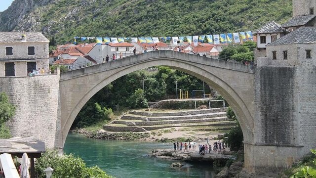Mostar&#039;daki belirsizlik gerginliğe neden oluyor