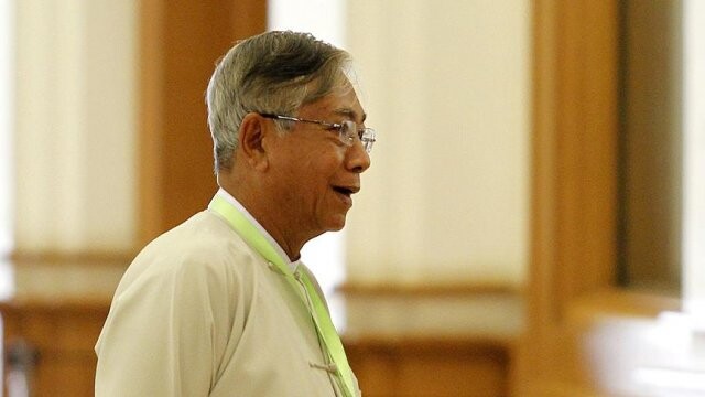 Myanmar 50 yıl aradan sonra sivil devlet başkanı seçti