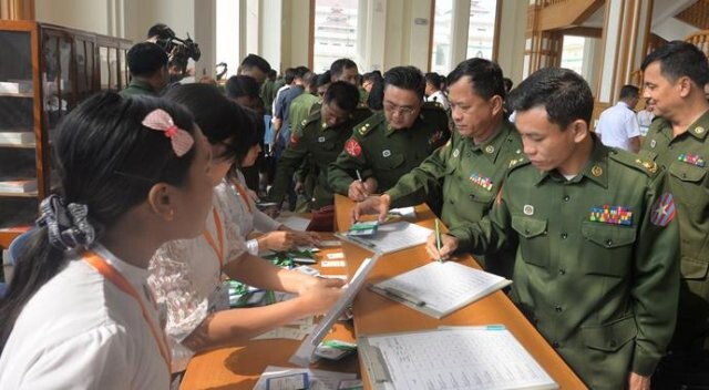 Myanmar&#039;da demokrasi kazandı