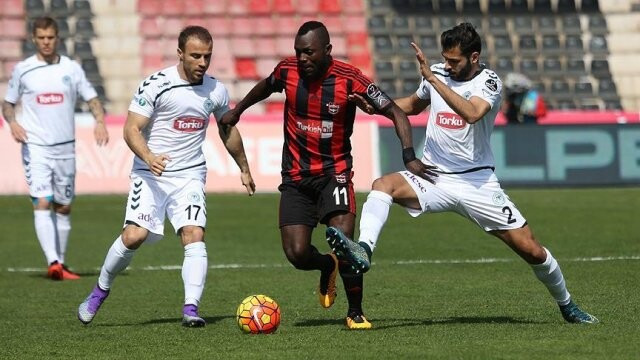 Torku Konyaspor deplasmanda güldü