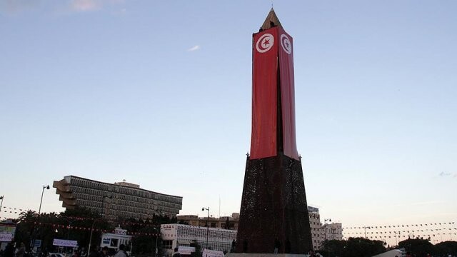 Tunus&#039;ta olağanüstü hal 3 ay uzatıldı
