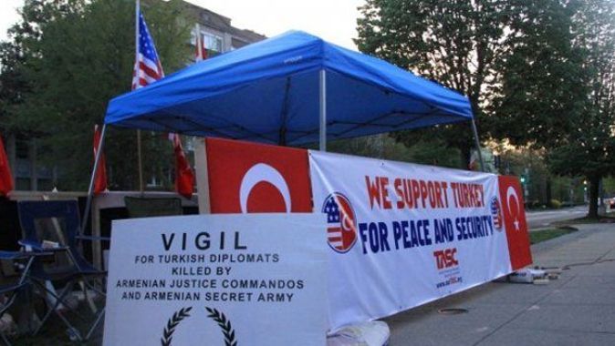 ABD&#039;deki Türkler harekete geçti! Nöbet tutuyorlar