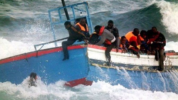 Akdeniz&#039;de göçmen faciası! 400 Somalili göçmen boğuldu