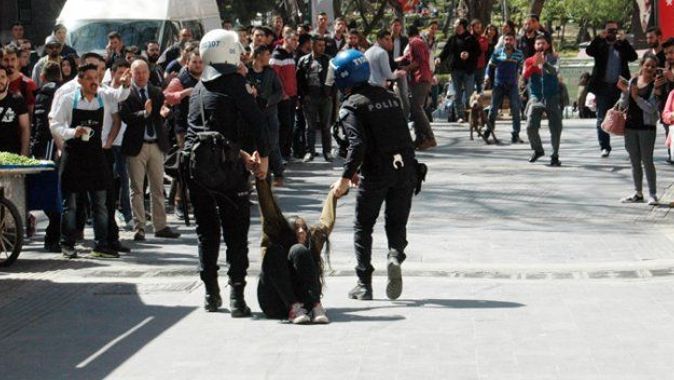 Ankara&#039;da stant gerginliği: 15 gözaltı