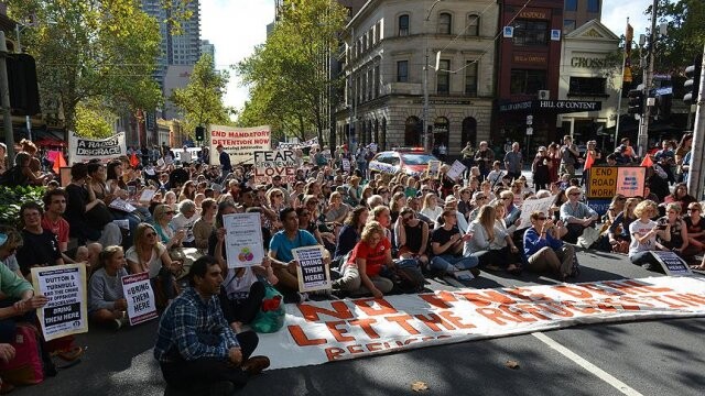 Avustralya&#039;da hükümetin mülteci politikası protesto edildi