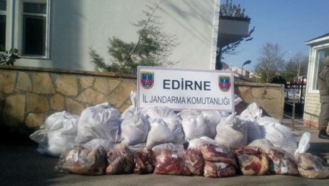 Edirne&#039;de 1 ton 310 kilo kaçak et ele geçirildi