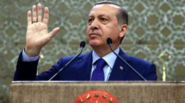 Erdoğan&#039;a hakaret eden komedyene şok!