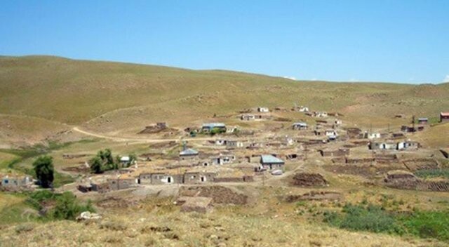 Erzurum&#039;da toprak evin damı çöktü: 3 çocuk öldü