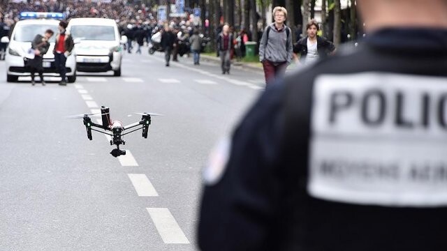 Fransa polisi gösterilerde İHA kullanmaya başladı