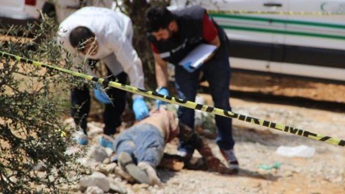 Gaziantep&#039;te moloz yığınları arasında ceset bulundu