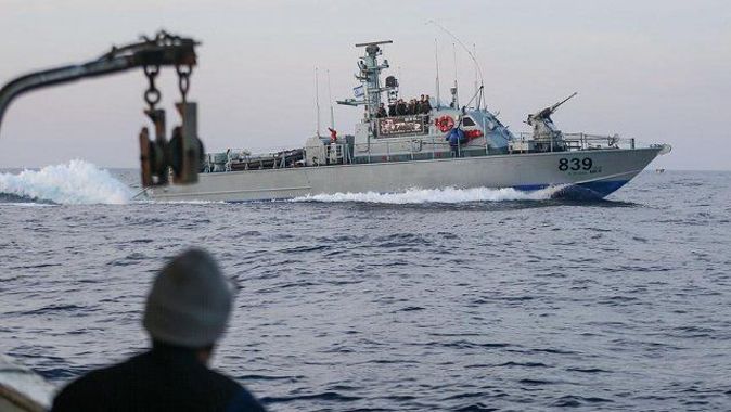 İsrail askerleri Filistinli balıkçıları gözaltına aldı