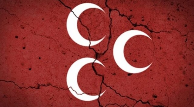 MHP İzmir teşkilatında istifa depremi