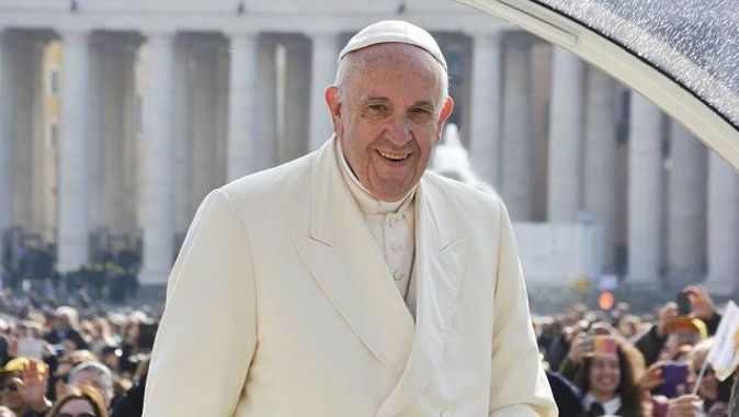 Papa 10 sığınmacıyı Vatikan&#039;a götürecek