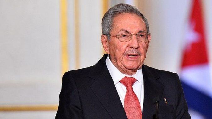 Raul Castro, yeniden Komünist Partisi&#039;nin lideri seçildi