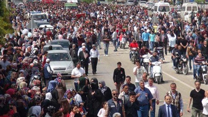 Şehit polisi binler uğurladı