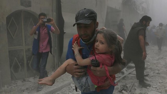 Suriye rejimi Halep&#039;te tıp merkezini vurdu: 5 ölü, 25 yaralı