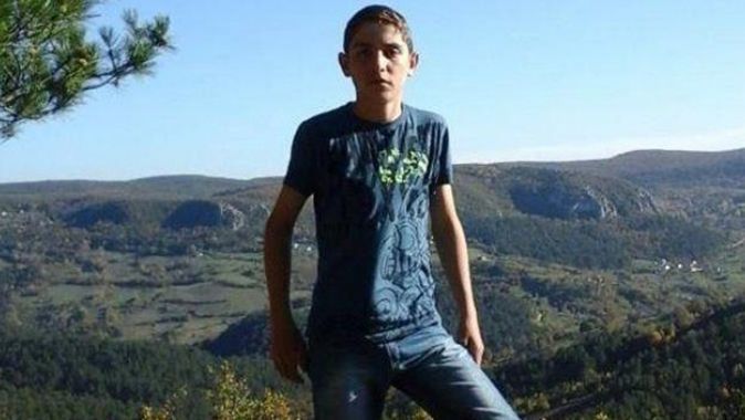 Traktör devrildi, 17 yaşındaki sürücüsü öldü
