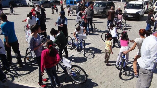 Zonguldak&#039;ta 214 öğrenciye bisiklet