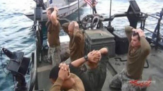 ABD ordusu, İran&#039;da gözaltına alınan askerlerinin komutanının rütbesini düşürdü!