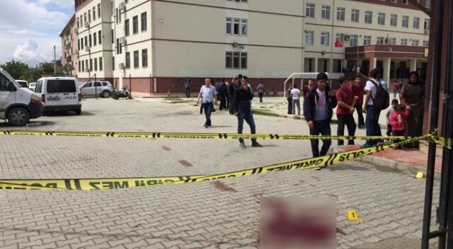 Adana&#039;da dehşet! Okulu basıp güvenlikçiyi vurdu