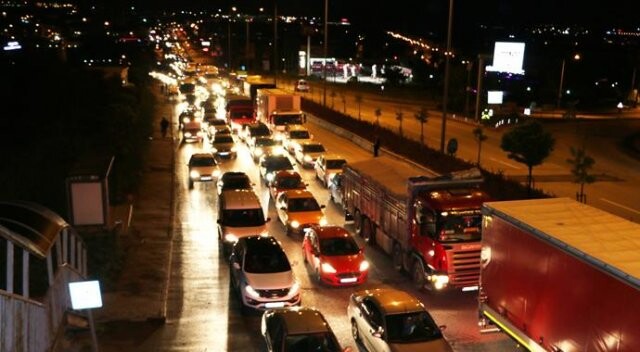 Ankara&#039;da 19 Mayıs önlemleri trafiği kilitledi