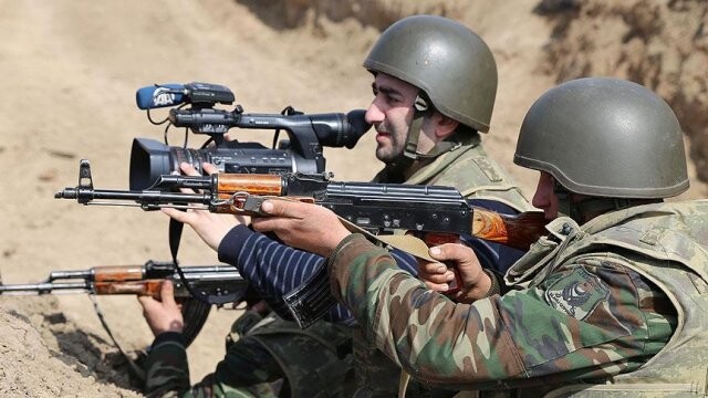 Azerbaycan ordusu sözleşmeli asker alıyor