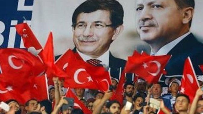 Başbakan Davutoğlu, Konya&#039;da bu sloganlarla karşılandı!
