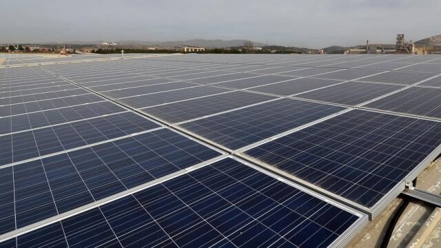 Çinliler Türkiye&#039;de güneş enerjisine yatırım yapacak