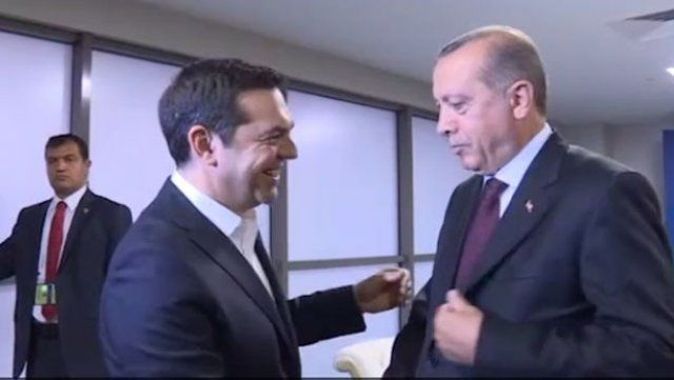 Cumhurbaşkanı Erdoğan&#039;dan Çipras&#039;a güldüren &#039;kravat&#039; sorusu