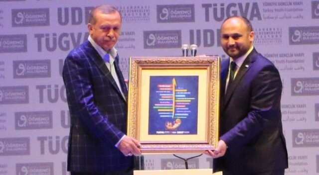 Dünya gençlerinden Erdoğan’a anlamlı hediye