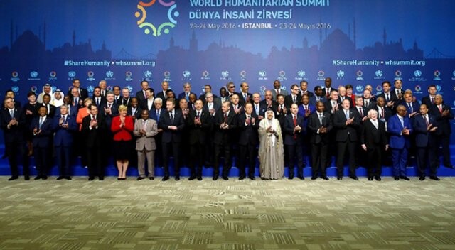 Dünya İnsani Zirvesi&#039;ne katılan liderler, aile fotoğrafı çektirdi