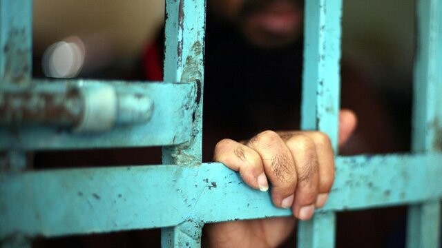 Esed rejimi 120 tutukluyu daha serbest bıraktı