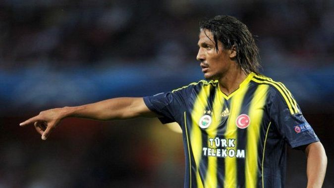 Fenerbahçe&#039;de şaşırtan Alves kararı