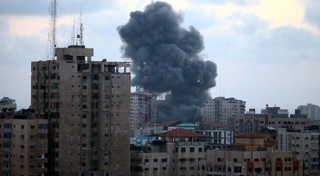 İsrail savaş uçakları Gazze&#039;ye saldırdı