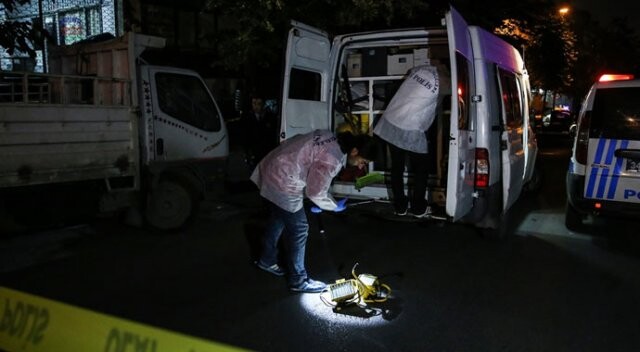 İstanbul&#039;da polise bıçaklı saldırı