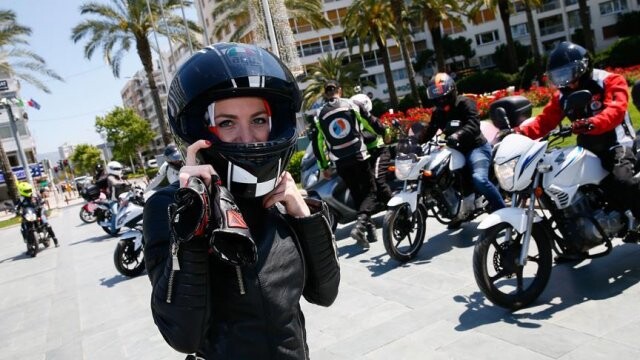 Kadın motosikletçiler &#039;Trafikte Biz de Varız&#039; dedi