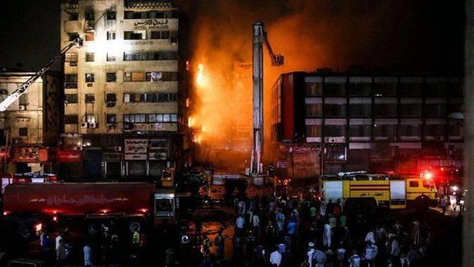 Kahire&#039;de yangın: 20 yaralı