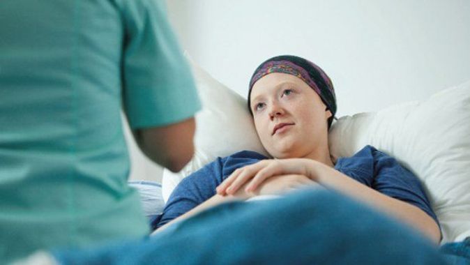 Kanserli kadına anne  olma şansı tanınıyor