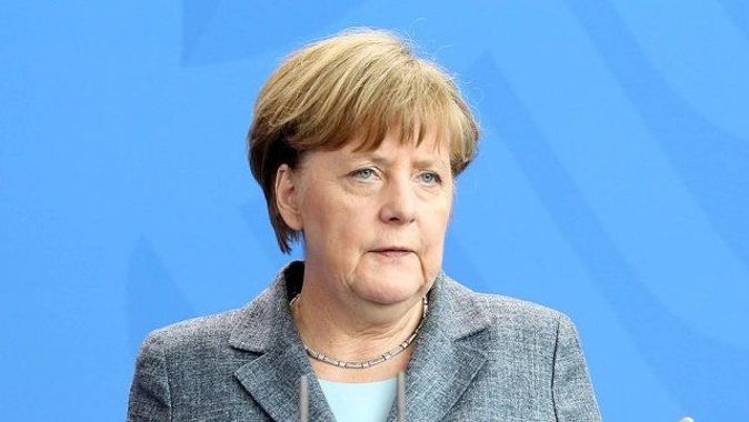 Merkel: Türkiye insani yardımları yerine getirdi