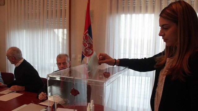 Sırbistan&#039;da 15 sandıkta yeniden oy kullanma işlemi başladı