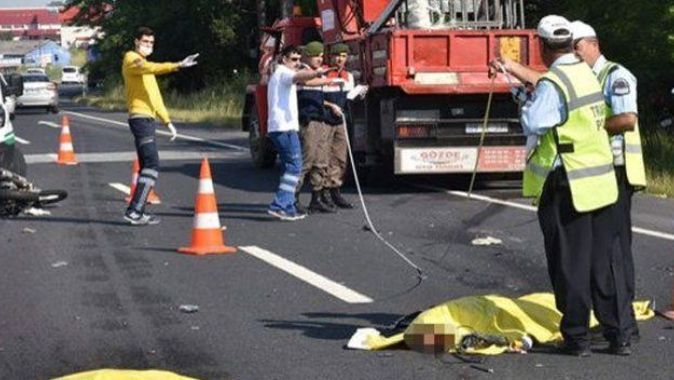 Tekirdağ&#039;da kamyon motosikleti çarptı: 2 ölü