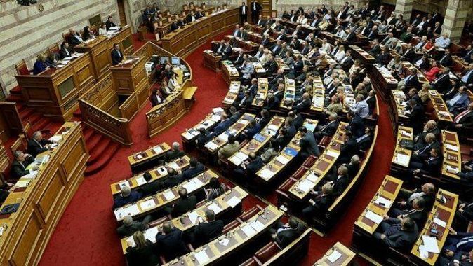 Yunanistan&#039;da tartışmalı reform paketi yasalaştı