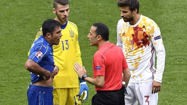 EURO 2016&#039;da Cüneyt Çakır verdiği kararla İtalyanları çıldırttı