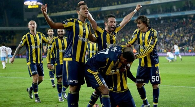 Flaş ayrılık! Yıldız futbolcu Fenerbahçe&#039;ye veda etti