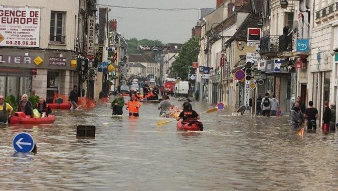 Fransa&#039;da zarar gören bölgeler &quot;doğal afet bölgesi&quot; ilan edilecek