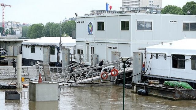 Fransa&#039;yı şimdide yağışlar vurdu