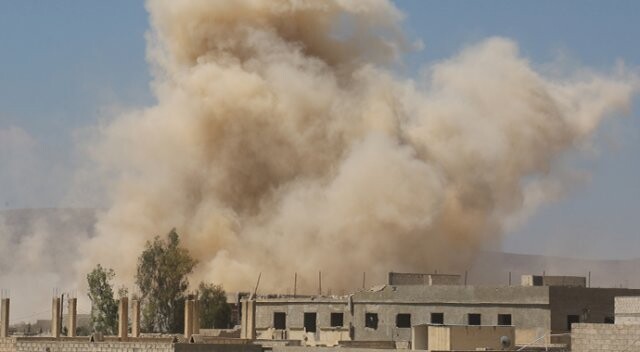 İnsani yardım ulaştı, Esad güçleri bomba yağdırdı