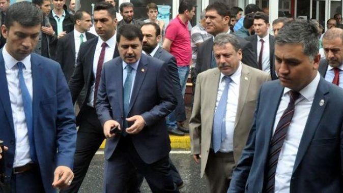 İstanbul Valisi patlamada yaralananları ziyaret etti