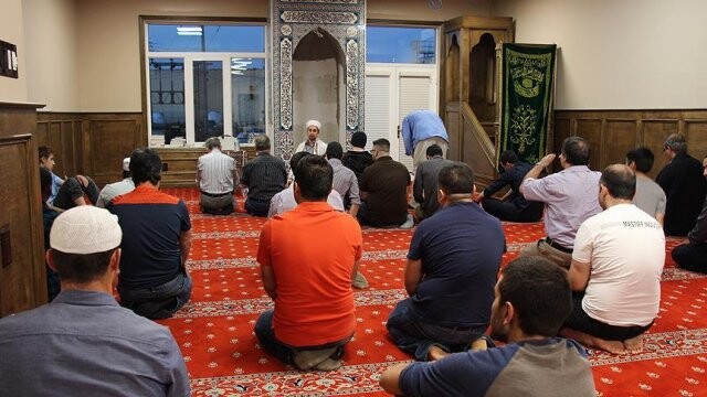 Kanada&#039;da Mevlana Camii ibadete açıldı